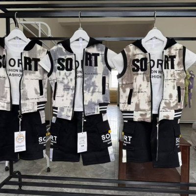 Childrens clothes 