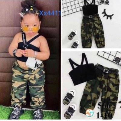 Baby\'s clothes 
