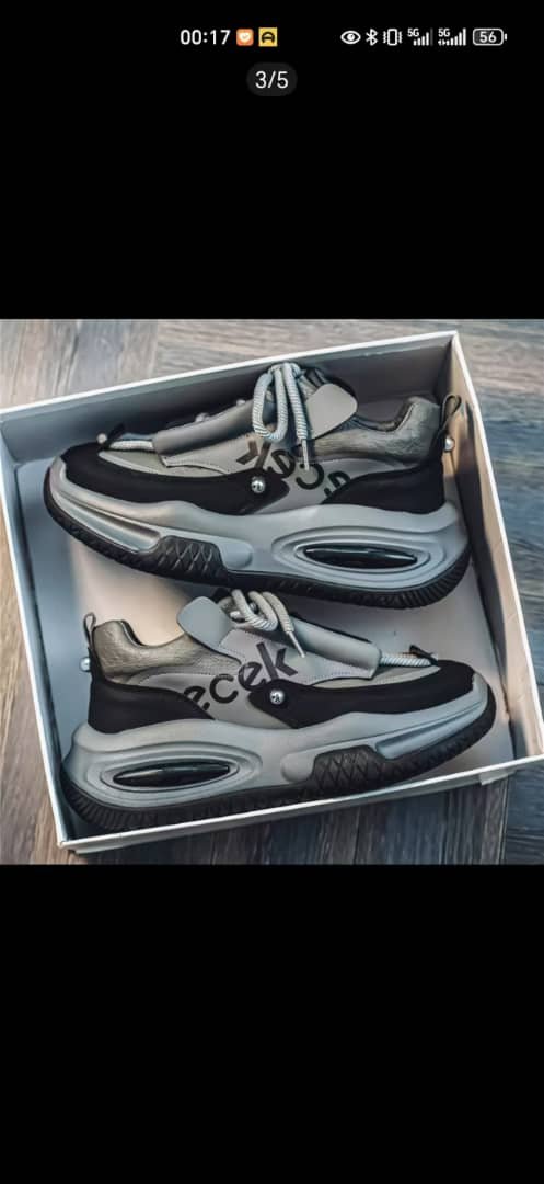 High Quality sneakers 