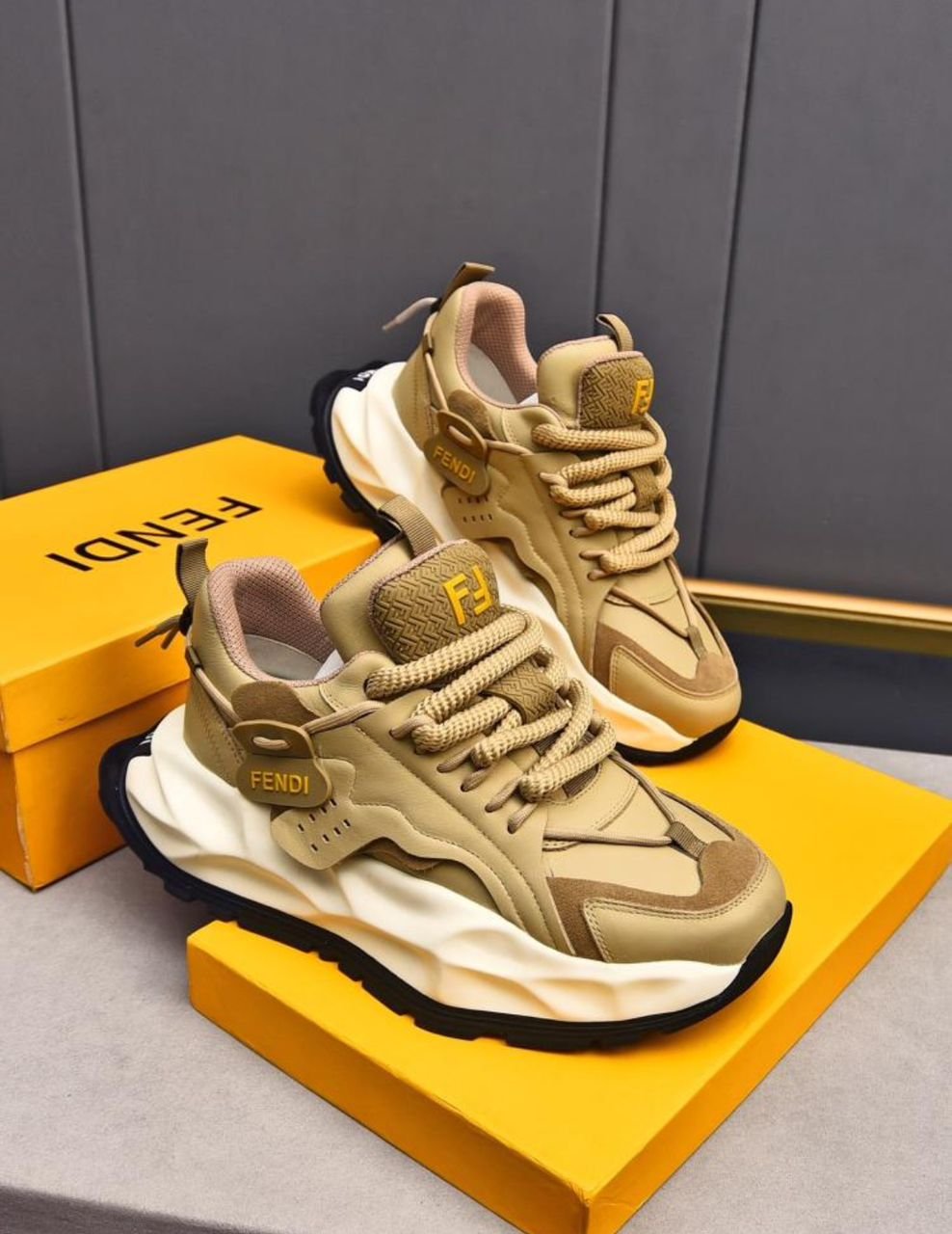 FENDI SNEAKERS (42-46)