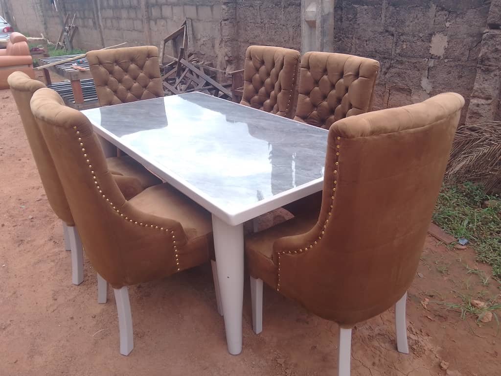 Dining table 