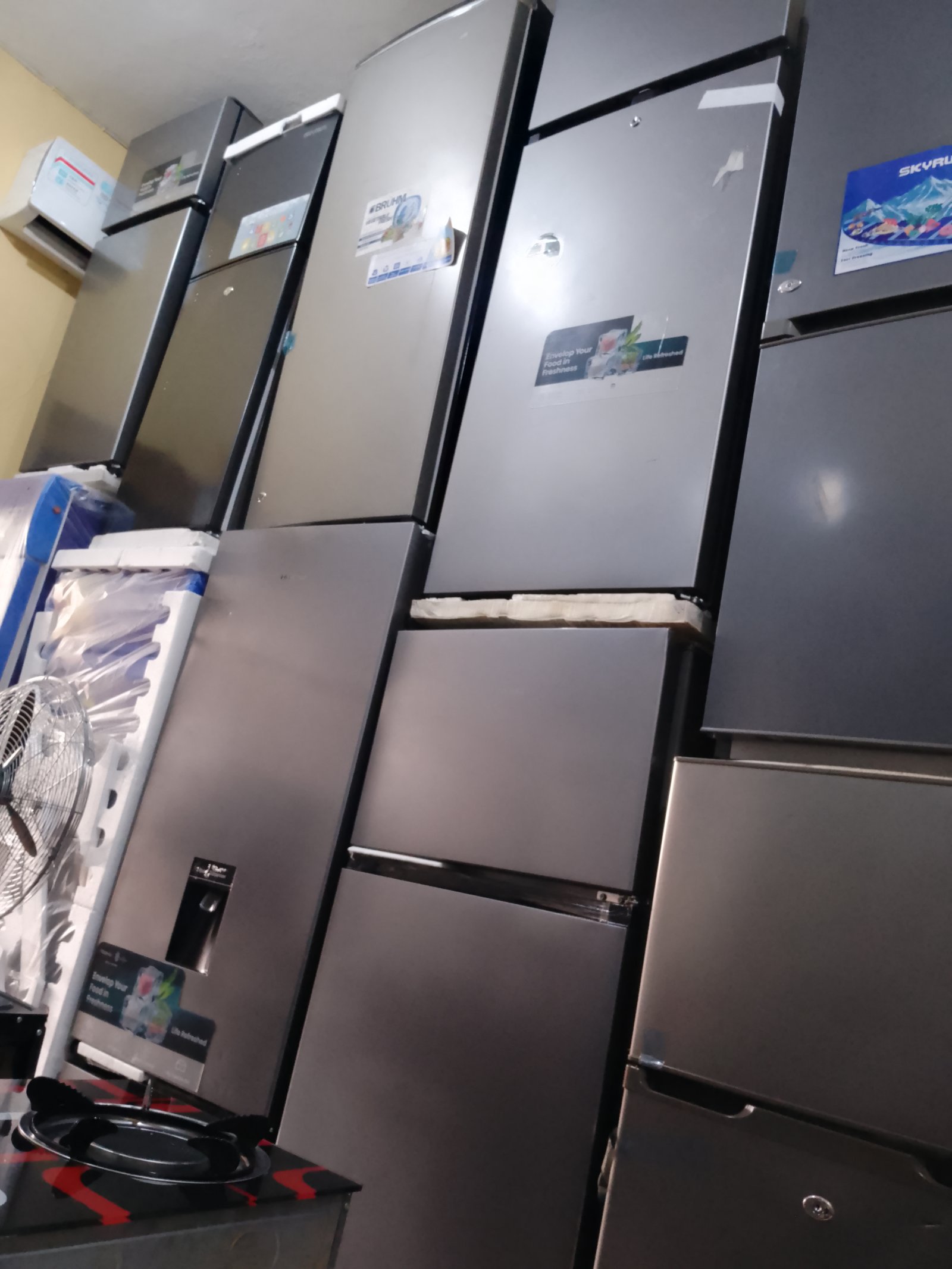 All types, sizes refrigerator