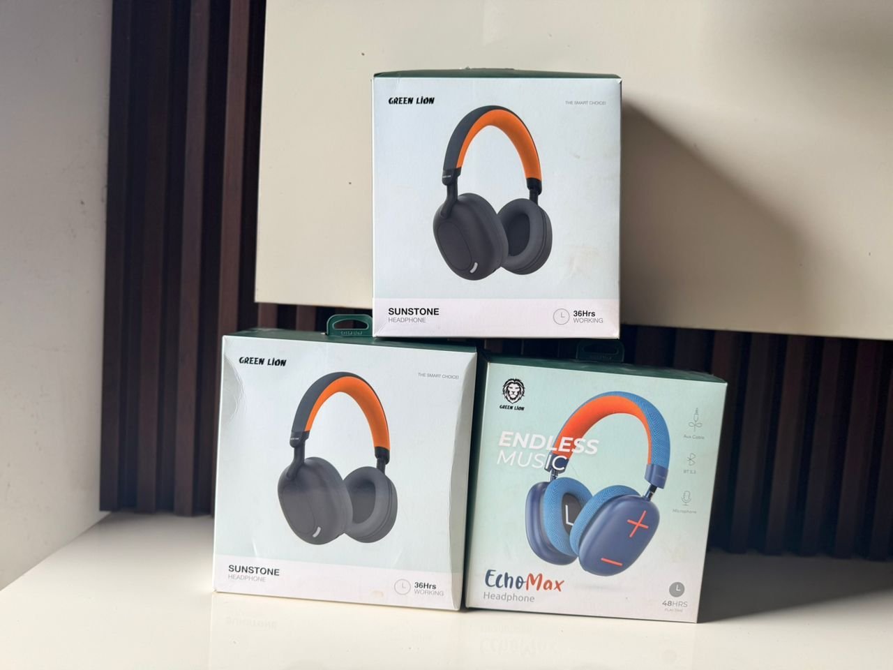 Echo Max headphone 