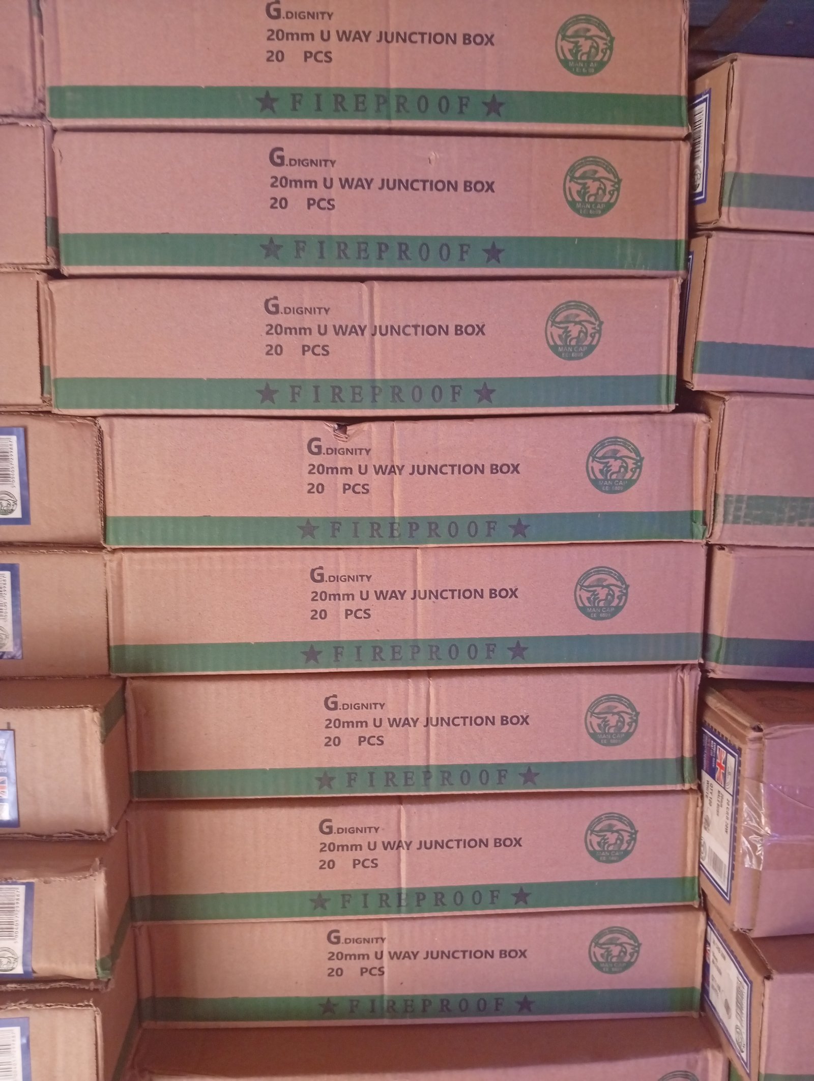 20mm u way junction box