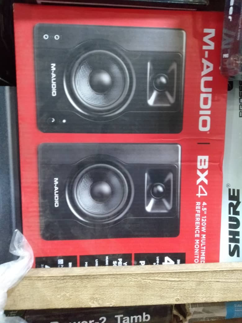 M- AUDIO STUDIO MONITOR 