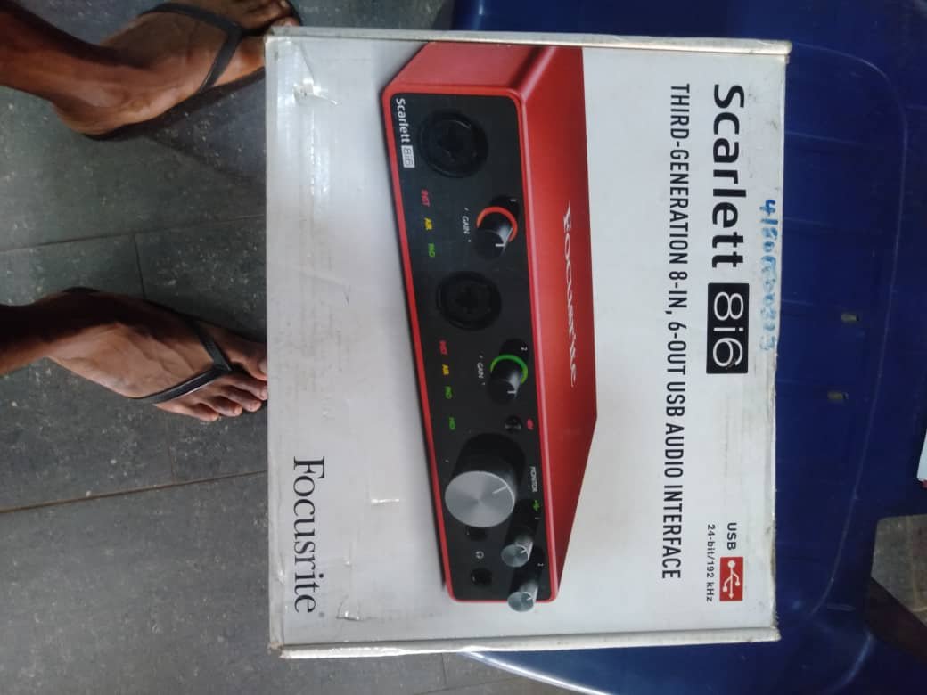 SCARLETT SOUND CARD 
