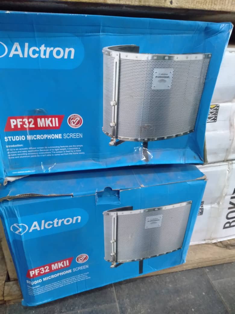 ALCTRON VOCAL BOOTH PF32