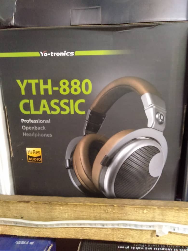 YTH-880 CLASSIC HEADPHONE 