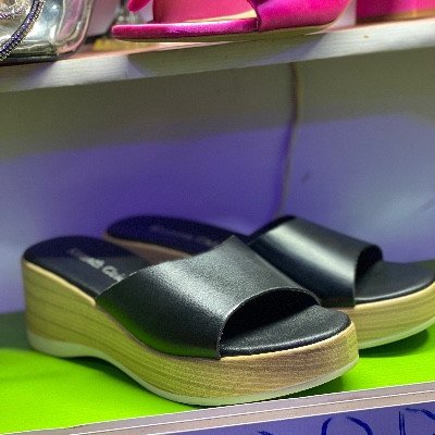 Black wedge 