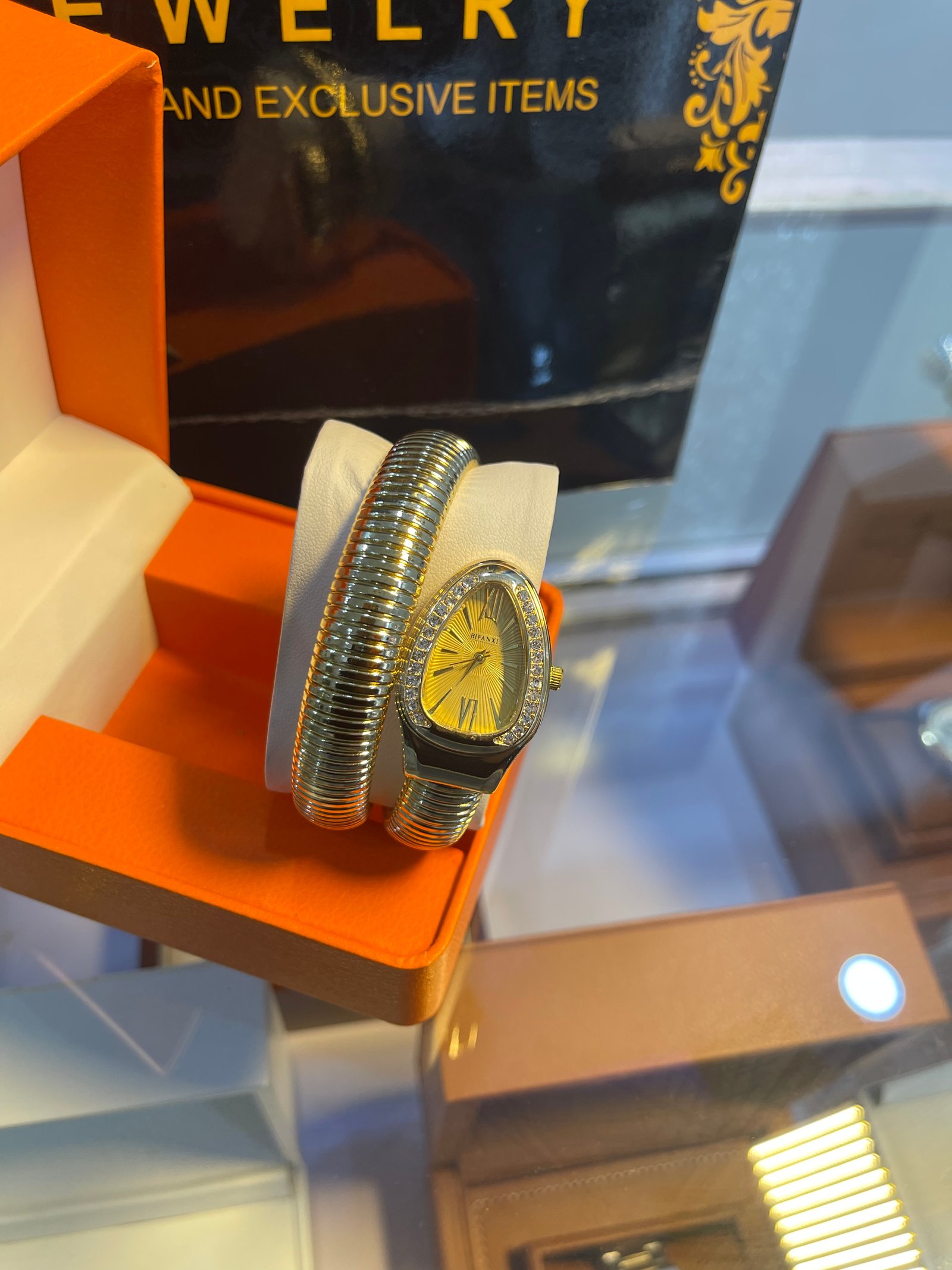 Ladies Wrist Watch 