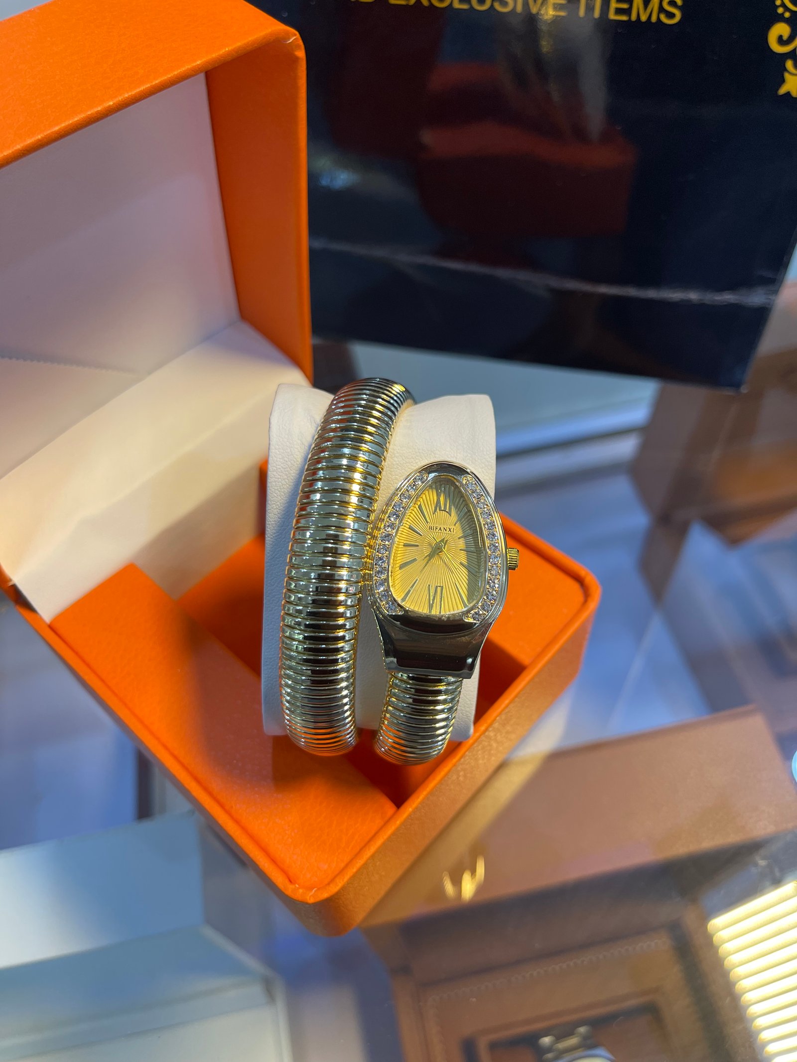 Ladies Wrist Watch 