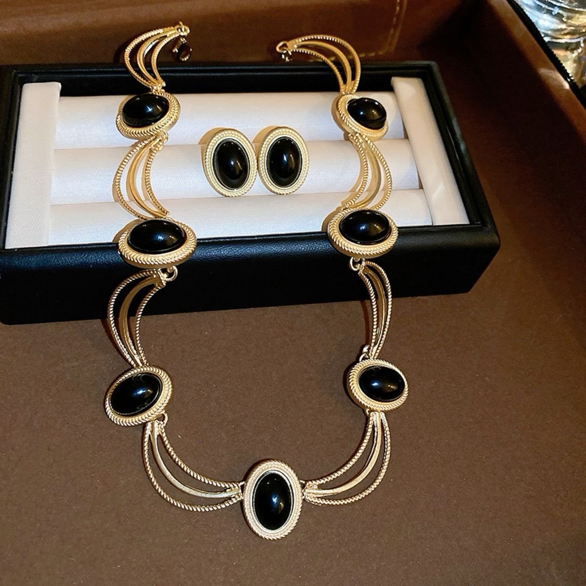 Dazzling Stone set