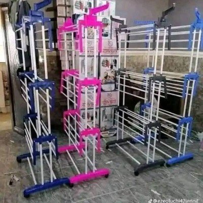 Standing hanger 