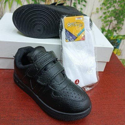 Black canvas 